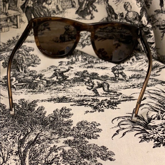 Dolce & Gabbana Sunglasses - Picture 7 of 8
